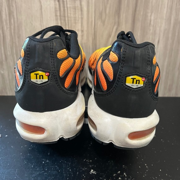 Nike Air Max Plus TXT Tiger Sunset Orange Black White 647315-700 Men\'s Size 10.5